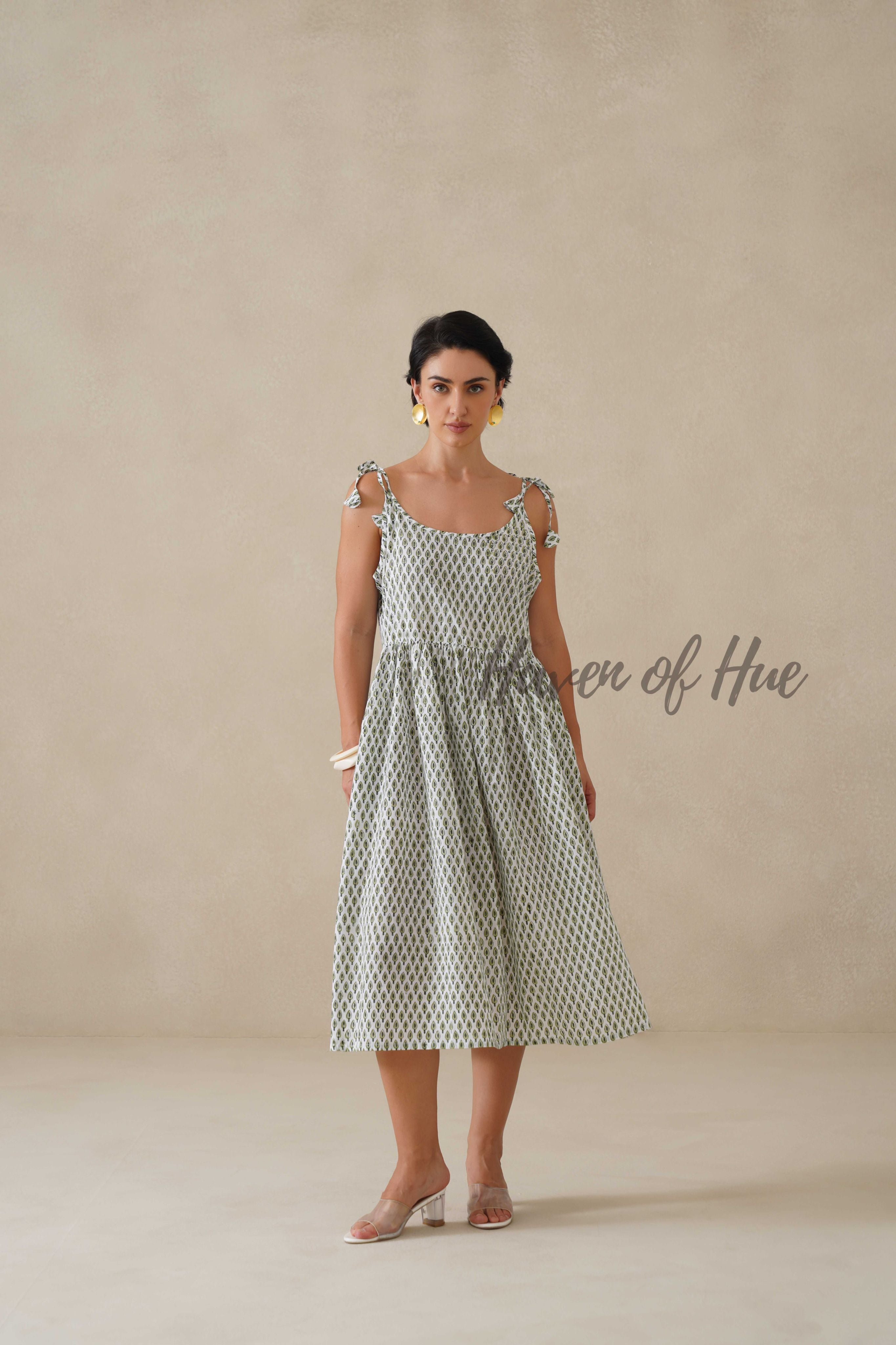 sage boho dress Cotton Midi Summer Print Sleeveless A-Line Casual Sun Dress Color:Floral Brick Red White exotic-c Styled with the Ballet Pippa Middleton Is the