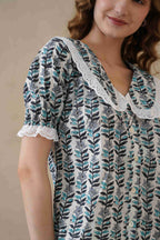 Women’s Multicolor Floral Cotton Top with Lace Peter Pan Collar